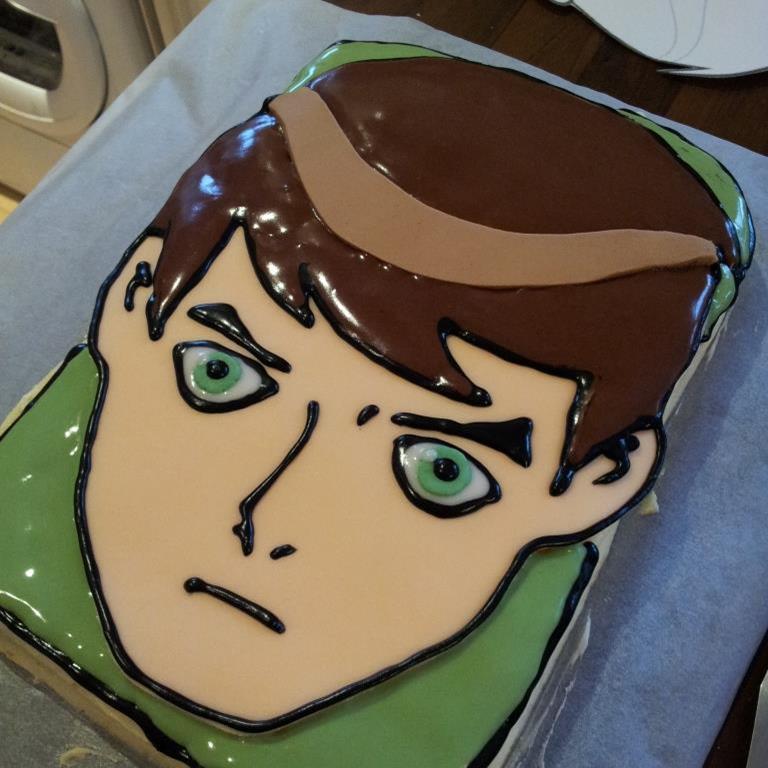 Ben 10 Face Cake
