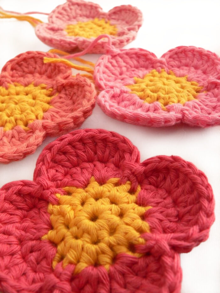 Simple Crochet Flower Lookatwhatimade