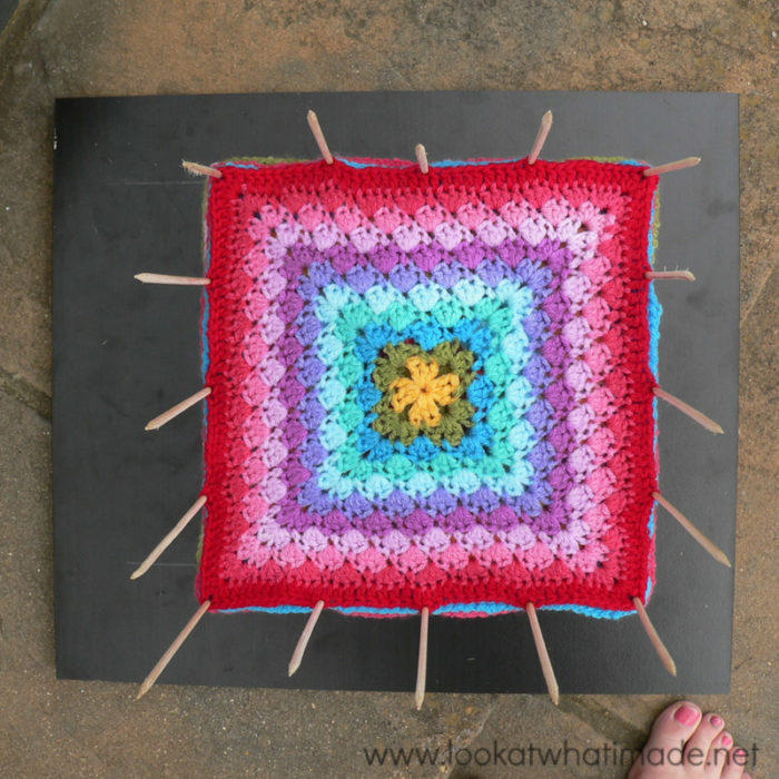 Easy granny square blocking mat #crochetblocking #blocking