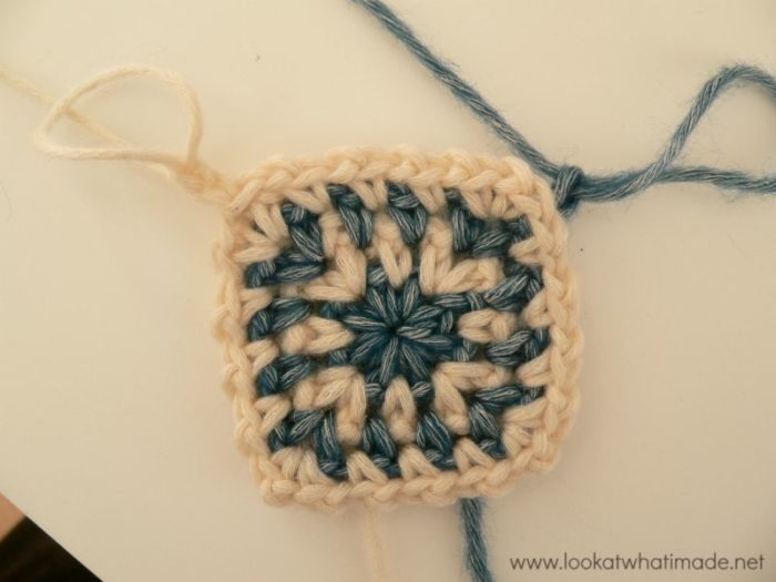 Two-Colour Linen Stitch Square
