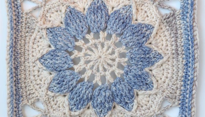 Large Crochet Square Charlotte