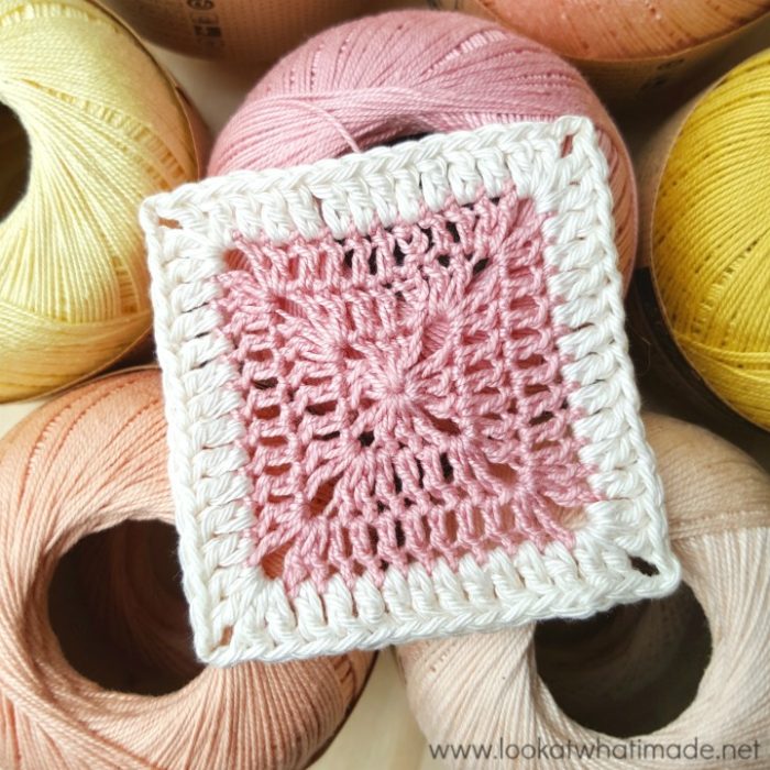 Test Square in Maxi Bonbon Yarn