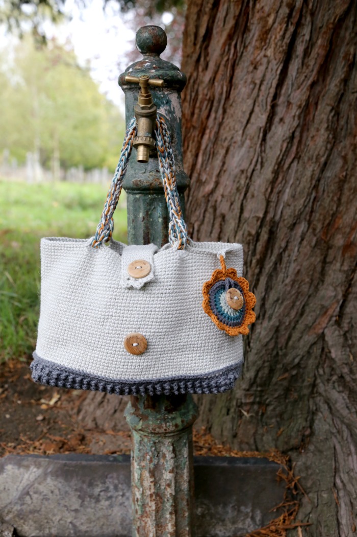 Step-by-step granny squares festival bag crochet project, My Thrifty Life  by Cassie Fairy