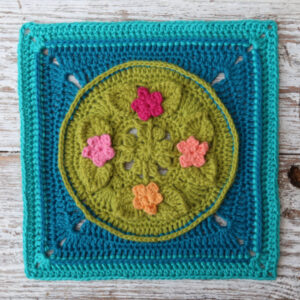 crochet square featuring four flowers with leaf pairs lily pond free tutorial pattern