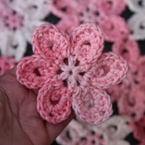 Crochet Flower Motif - Easy pattern in pink