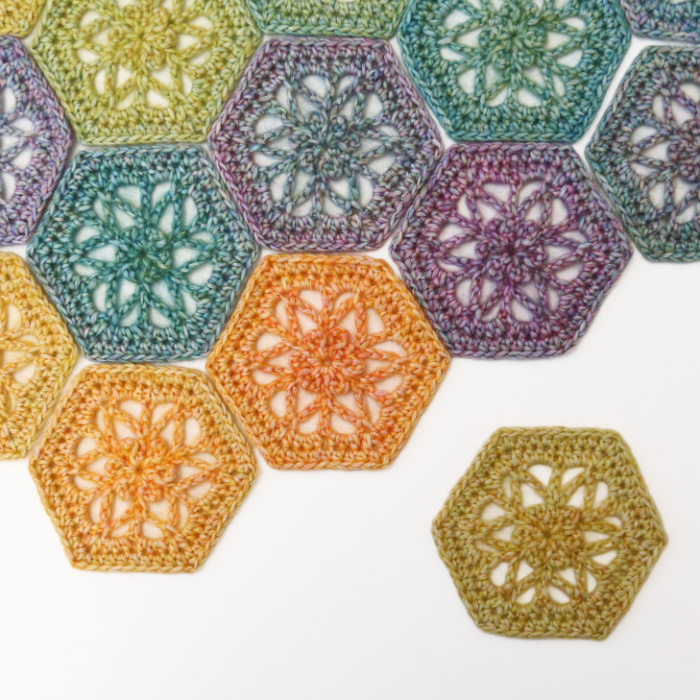 free pattern for simple crochet hexagons using scrap yarn